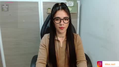 Snapshot of alice_rose5 chatting on September 20, 3:53 am Alice online show from September 20, 3:53 am