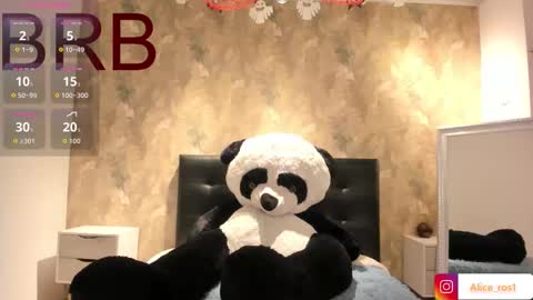 Snapshot of alice_rose5 chatting on October 15, 3:10 am Alice online show from October 15, 3:10 am
