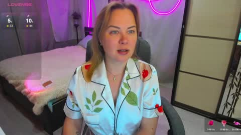 Alice online show from December 2, 12:24 pm