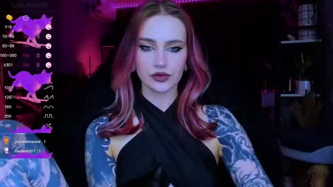 Alice online show from April 18, 6:43 pm