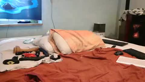 aliceanddave online show from November 10, 9:01 am