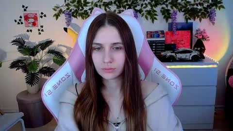 alicecharmy online show from May 13, 3:43 pm