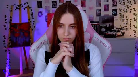 alicecharmy online show from March 7, 4:11 pm