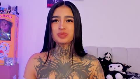 Alice  online show from March 24, 3:29 pm