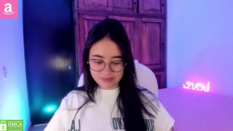 Snapshot of alicee_2 chatting on September 14, 2:07 pm Aliceee .. 97YP9VWGZHrefnav wishlist lists 1 online show from September 14, 2:07 pm