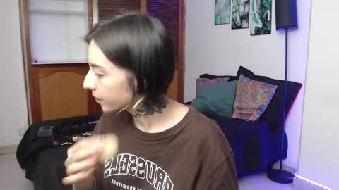 Snapshot of alicee_logan_ chatting on October 9, 2:06 am alicee_logan_ online show from October 9, 2:06 am