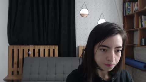 Snapshot of alicee_logan_ chatting on February 10, 12:41 am alicee_logan_ online show from February 10, 12:41 am