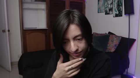 alicee_logan_ online show from November 7, 2:36 am