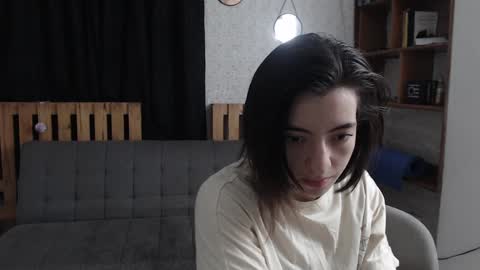 Snapshot of alicee_logan_ chatting on February 7, 2:40 am alicee_logan_ online show from February 7, 2:40 am