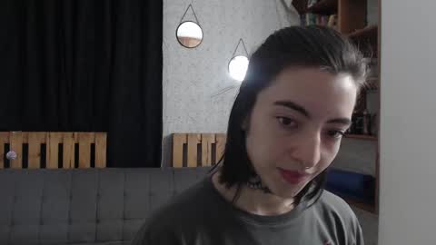Snapshot of alicee_logan_ chatting on February 13, 1:50 am alicee_logan_ online show from February 13, 1:50 am