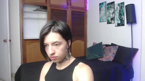 alicee_logan_ online show from November 10, 2:14 am