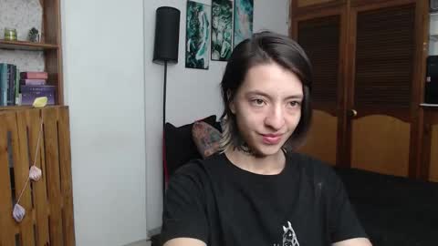 alicee_logan_ online show from February 5, 2:26 am