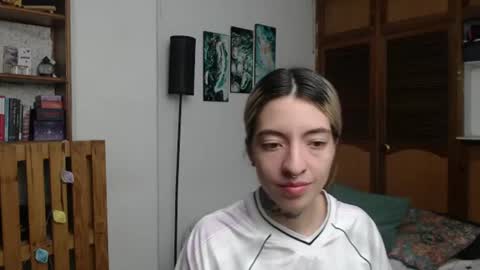 alicee_logan_ online show from June 27, 2:17 am