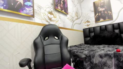 alicee online show from May 2, 10:26 pm