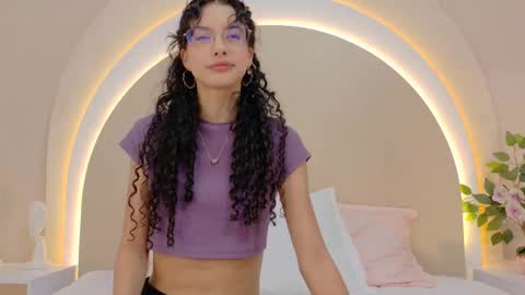 alice online show from October 21, 6:55 pm