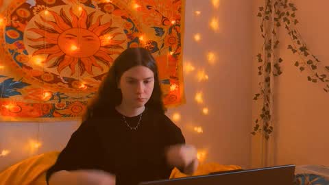 Alice online show from February 25, 5:33 am