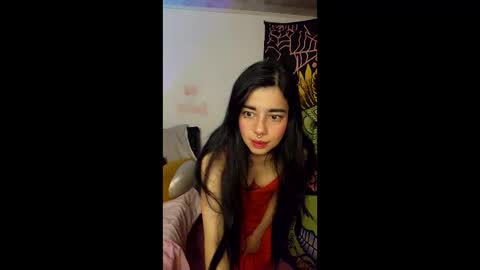 Alicekingdom online show from December 20, 1:45 am