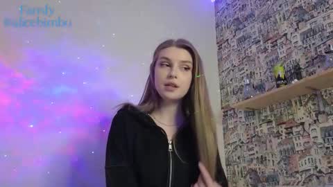 Snapshot of aliceparis69 chatting on October 15, 4:41 pm Alice online show from October 15, 4:41 pm