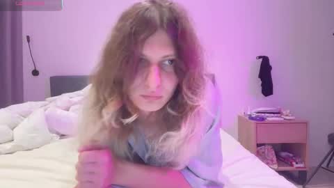 AlicePinkhead online show from December 1, 4:54 am