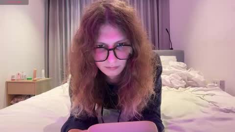 AlicePinkhead online show from June 8, 9:21 am