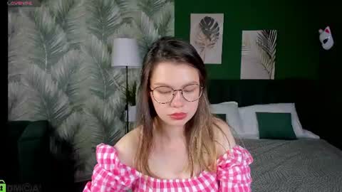 Alice online show from June 30, 10:25 am