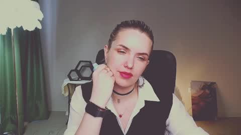 alicesmite online show from May 26, 11:05 am