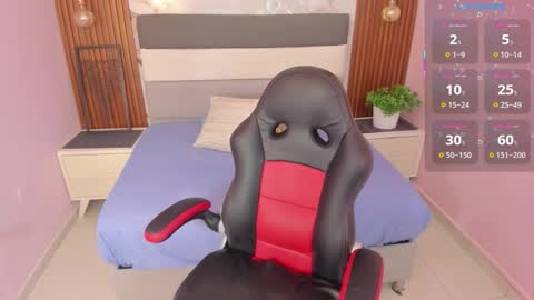          online show from October 6, 1:18 pm