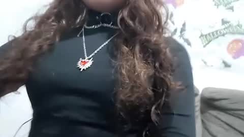 alicia_axiom online show from June 26, 12:38 am