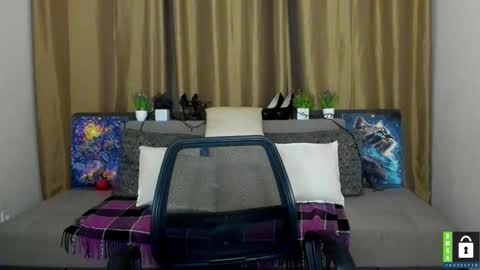 Snapshot of alicia_folow chatting on October 11, 5:38 pm Alicia online show from October 11, 5:38 pm
