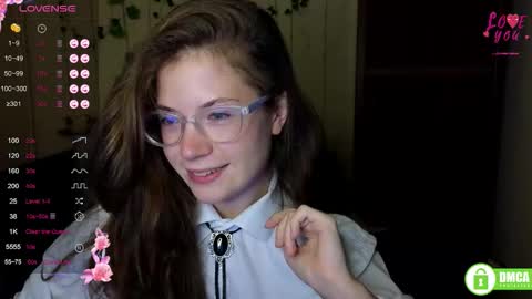 Snapshot of alicia_folow chatting on September 20, 5:27 pm Alicia online show from September 20, 5:27 pm