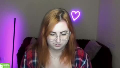 Snapshot of alicia_side_red chatting on September 24, 11:28 am Alicia online show from September 24, 11:28 am