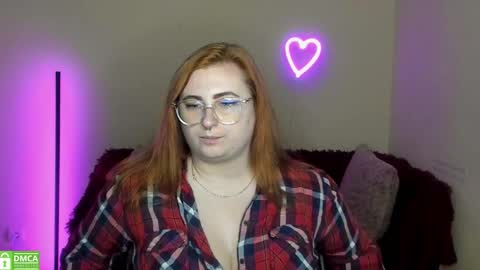 Snapshot of alicia_side_red chatting on September 13, 6:27 am Alicia online show from September 13, 6:27 am