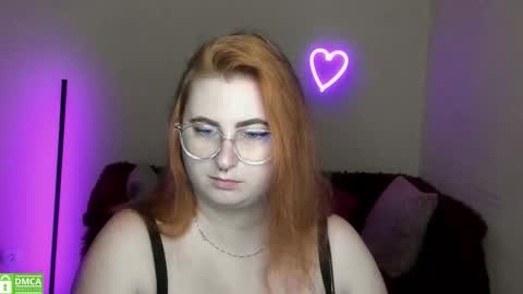Snapshot of alicia_side_red chatting on September 18, 5:33 am Alicia online show from September 18, 5:33 am