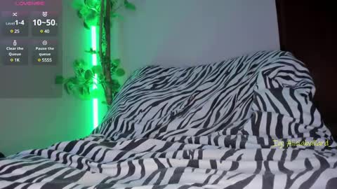 Jennyfer online show from March 7, 11:38 pm