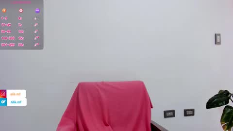 Snapshot of aliciakozlov chatting on October 19, 4:22 pm aliciakozlov online show from October 19, 4:22 pm
