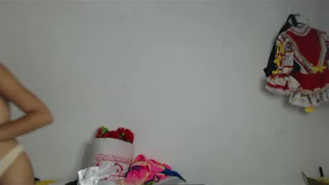 ana online show from February 19, 4:12 am