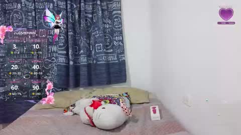 aliciia_23 online show from November 13, 11:18 pm