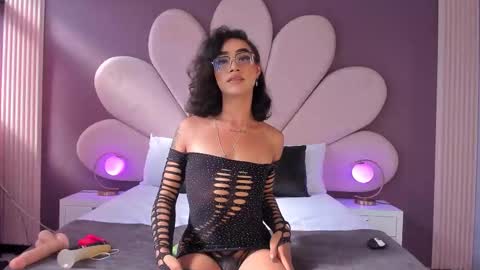 Snapshot of alidiaz__ chatting on October 13, 8:11 pm Ali Diaz online show from October 13, 8:11 pm