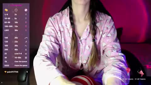 Mia online show from February 12, 4:33 pm