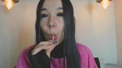    online show from April 11, 2:49 am