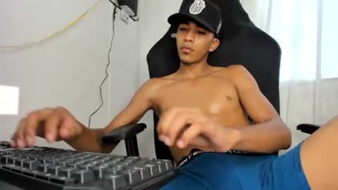 My name is Andrs and Im 18 years old. online show from June 30, 3:00 pm