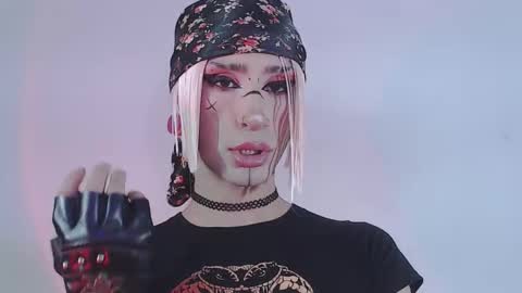     online show from December 19, 11:33 pm