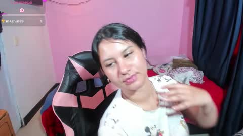 alii_cutee online show from March 5, 7:01 pm