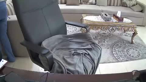 aliim18 online show from November 12, 11:01 am