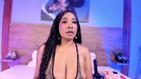 Snapshot of aliisson_cruz chatting on September 24, 12:12 pm Alisson online show from September 24, 12:12 pm