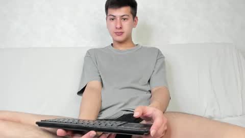 Snapshot of alikuskya chatting on January 7, 2:20 am Dan online show from January 7, 2:20 am