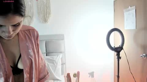 Alina Sauvage online show from November 23, 3:43 pm