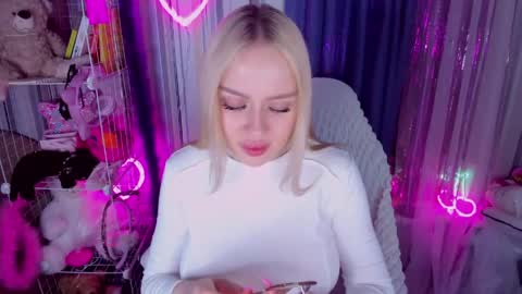 alinaocean online show from April 19, 3:46 pm