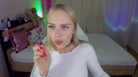 Snapshot of alinaocean chatting on October 9, 9:53 pm alinaocean online show from October 9, 9:53 pm