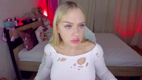 Snapshot of alinaocean chatting on October 15, 5:14 pm alinaocean online show from October 15, 5:14 pm